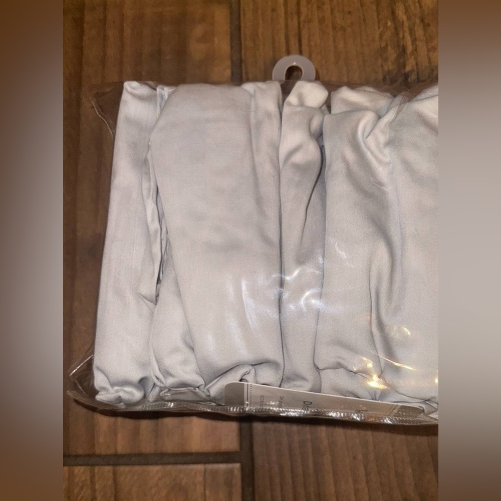 Brand new Koala Kids Gray Crib Sheet